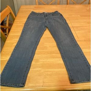 Levi’s mid rise skinny jeans size 14